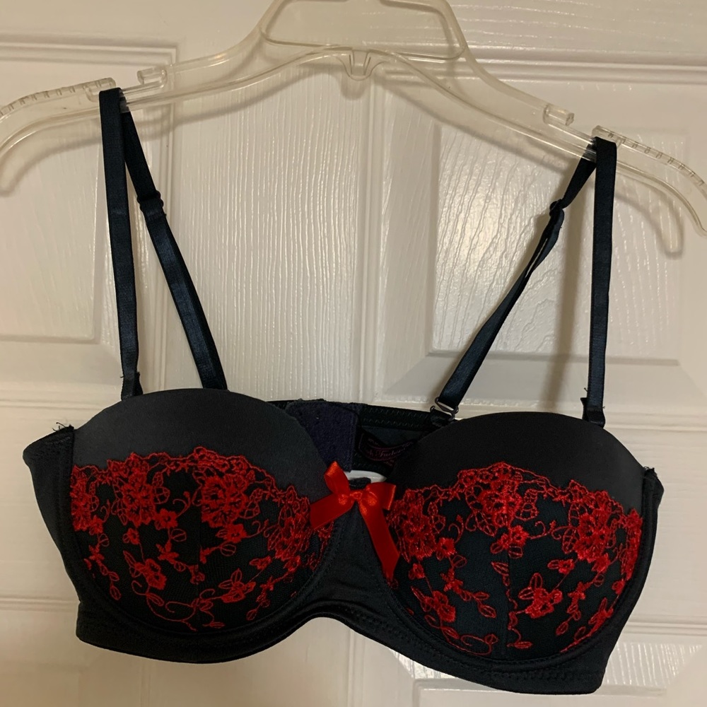 Bra - Picture 1 of 3